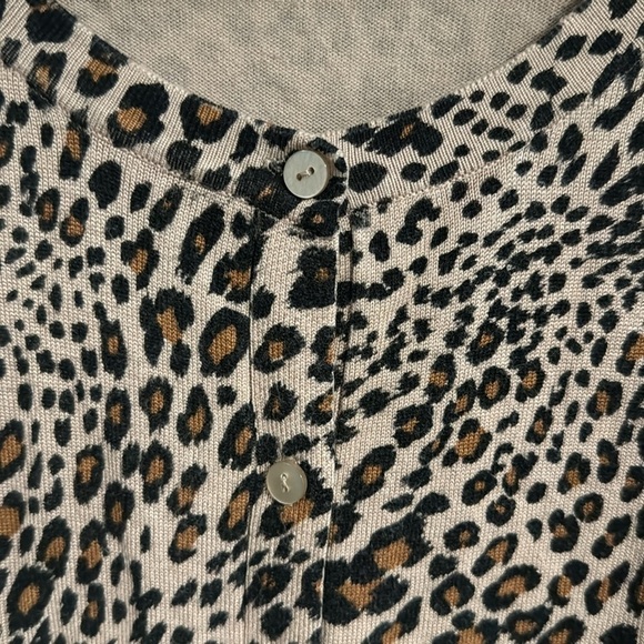 Time & True Leopard print cardigan Size L (12-14) good condition - Picture 5 of 6